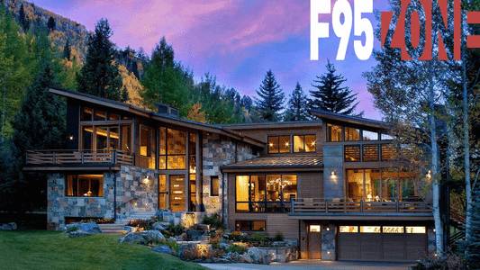 Hot Summer in the Penthouse adult sex game